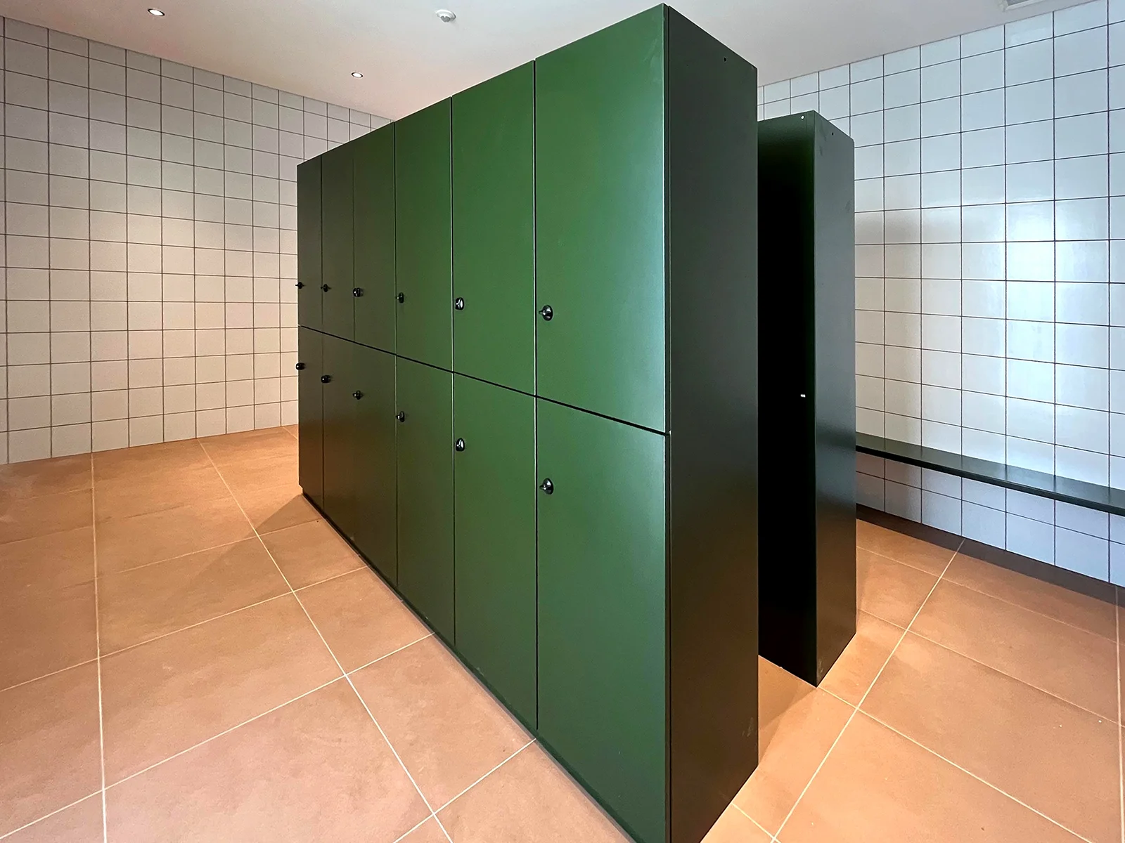 armet-senso-udine-vetrina